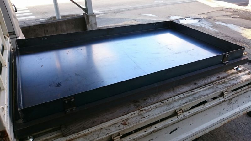 オイルパンとオイルパン用架台の製作の写真2