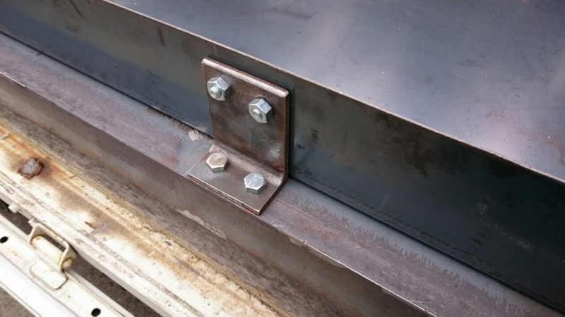 オイルパンとオイルパン用架台の製作の写真4