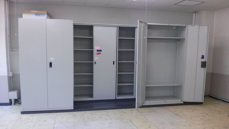 横スライド式書庫の移設工事