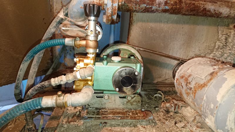 プランジャーポンプの交換修理のメイン画像